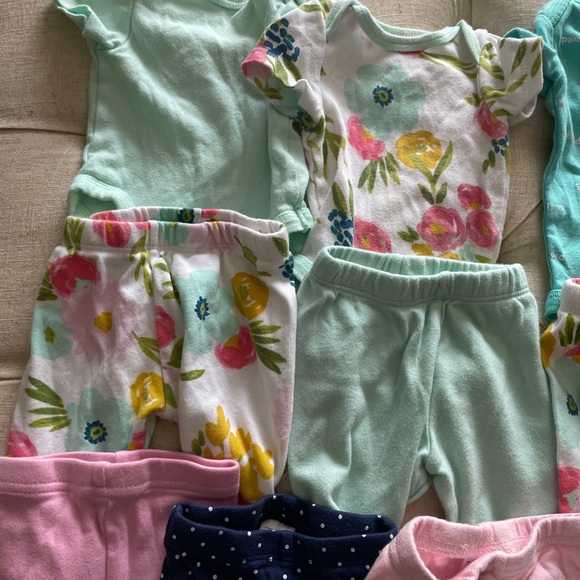 Baby Girl Clothing Lot of 44 two-piece sets, Sleeeper and Onesies Size 3 months. - Picture 2 of 9